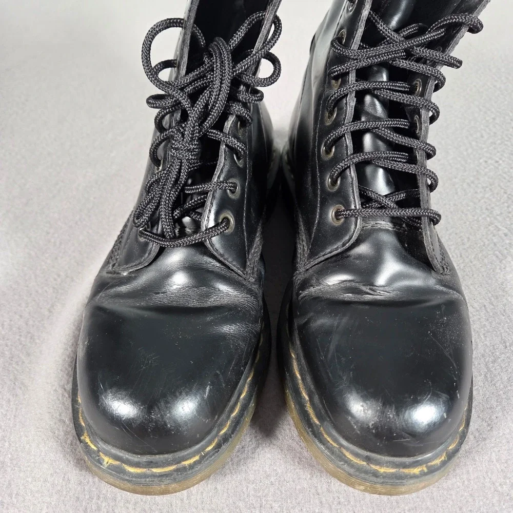 Dr Martens 1460 8 Eye Combat Boots Mens 10 Black Smooth Patent Leather Ankle